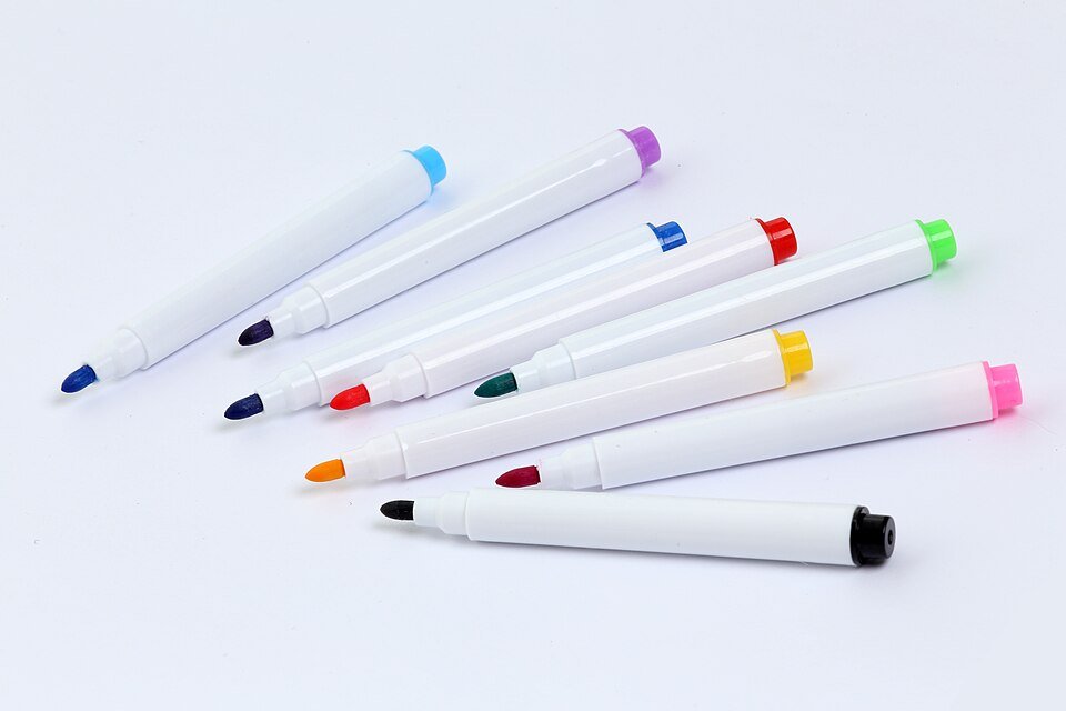 Marker pens photo